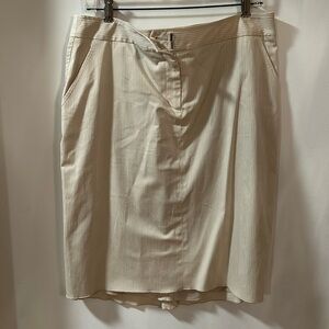 BCBG White skirt NWOT